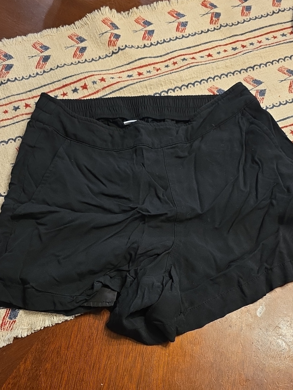 Old Navy Black Athletic Elastic-Waist Shorts